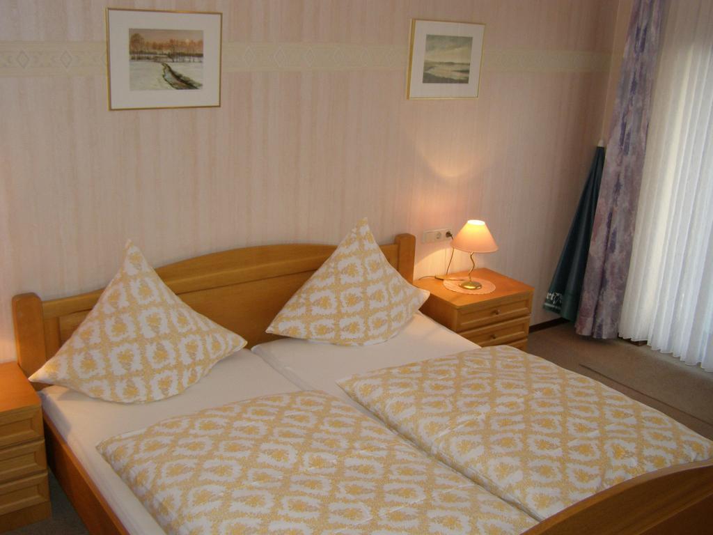 Gaestehaus Cornelia Wildensee Стая снимка